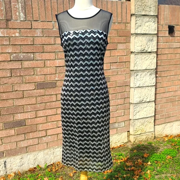 R & M Richards sequin dress - Picture 1 of 7